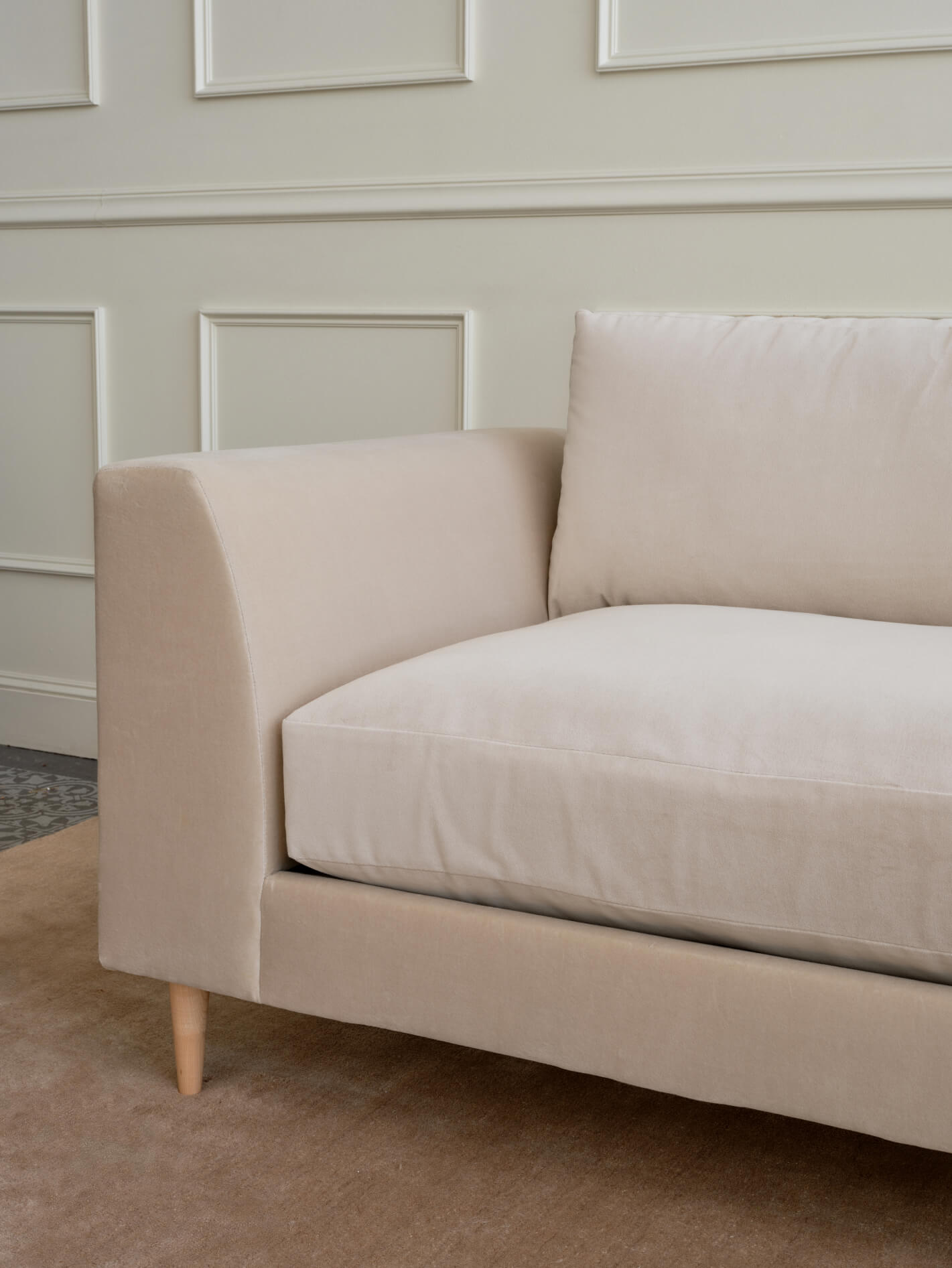 Canapé en Latex Naturel - Positionnez les coussins de dossier amovibles de ce canapé comme bon vous semble pour aménager votre salon idéal ; rembourrage en mousse 