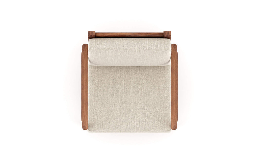 Fauteuil d'appoint en latex naturel – Des détails élégants et faits à la main, comme des bords chanfreinés et un dossier en échelle, font de ce fauteuil un héritage
