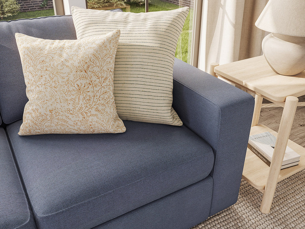 Canapé - Une version plus décontractée de notre design classique, le canapé offre une assise plus profonde et une hauteur d'assise plus élevée pour plus d'espace et de confort.
