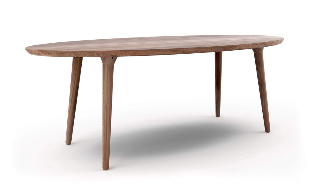 Table à manger ovale - Invitez vos proches autour des courbes élégantes de votre table à manger ovale, notre solution conviviale pour optimiser l'es
