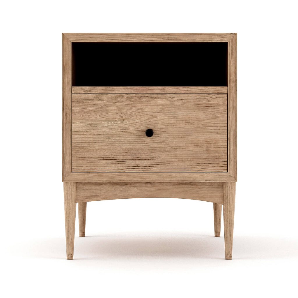 Table de chevet - Le grain naturel chaleureux, la base gracieusement arquée et les joints classiques de la table de chevet s'unissent pour apporter fonctionnalité