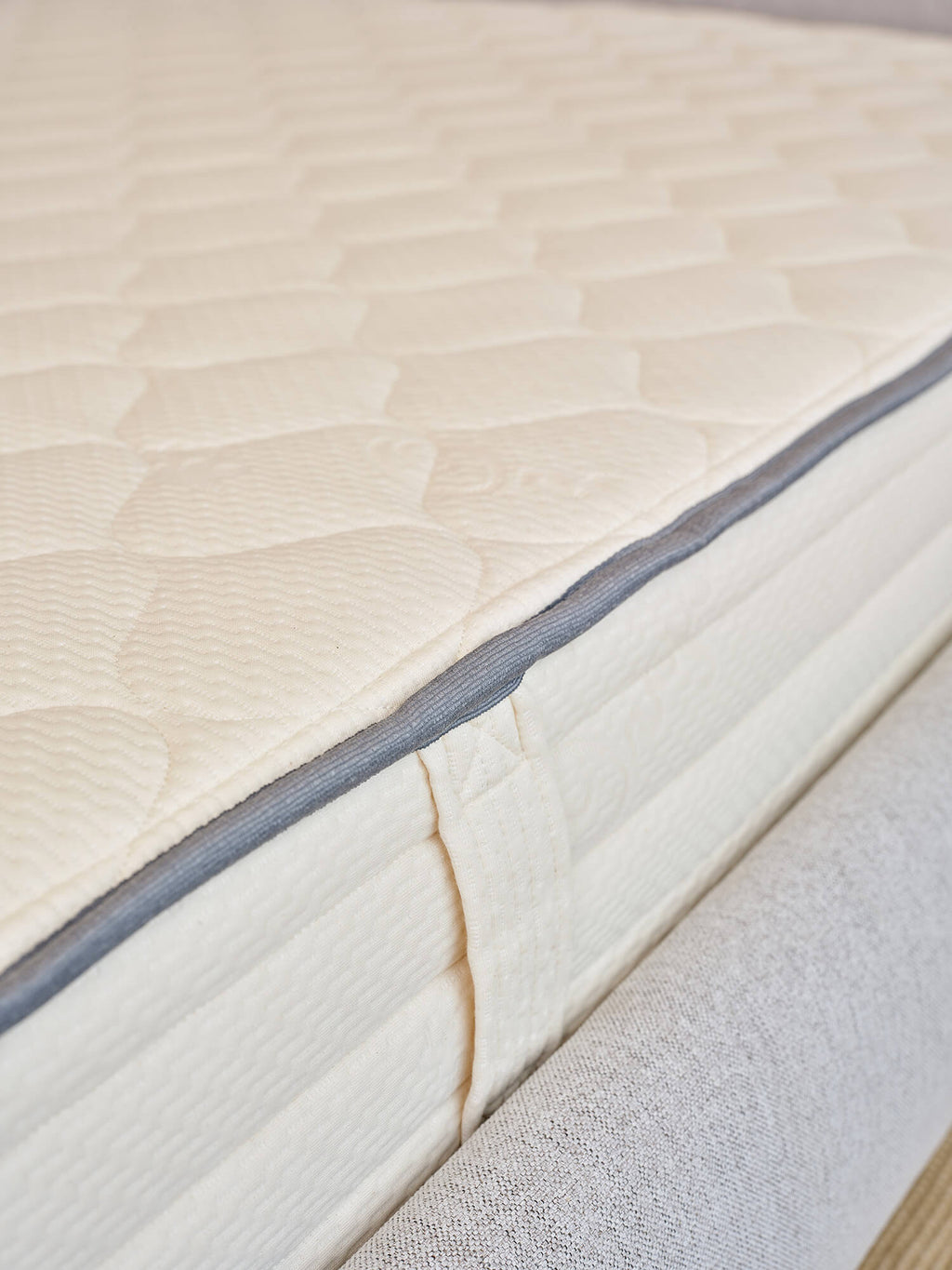 Matelas en latex naturel biologique – Notre matelas en latex durable d’origine végétale est composé à 100 % de latex Dunlop biologique certifié GOLS.